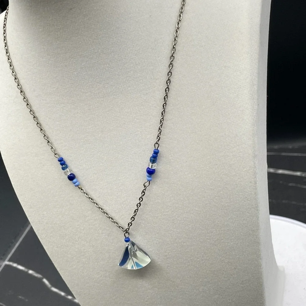 Vintage Womens Blue Glass Pendant & Crystal Bead Chain Fashion Necklace‎